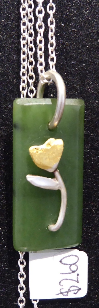 pendant - pounamu and gold/silver flower