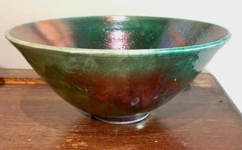 Metallic bowl