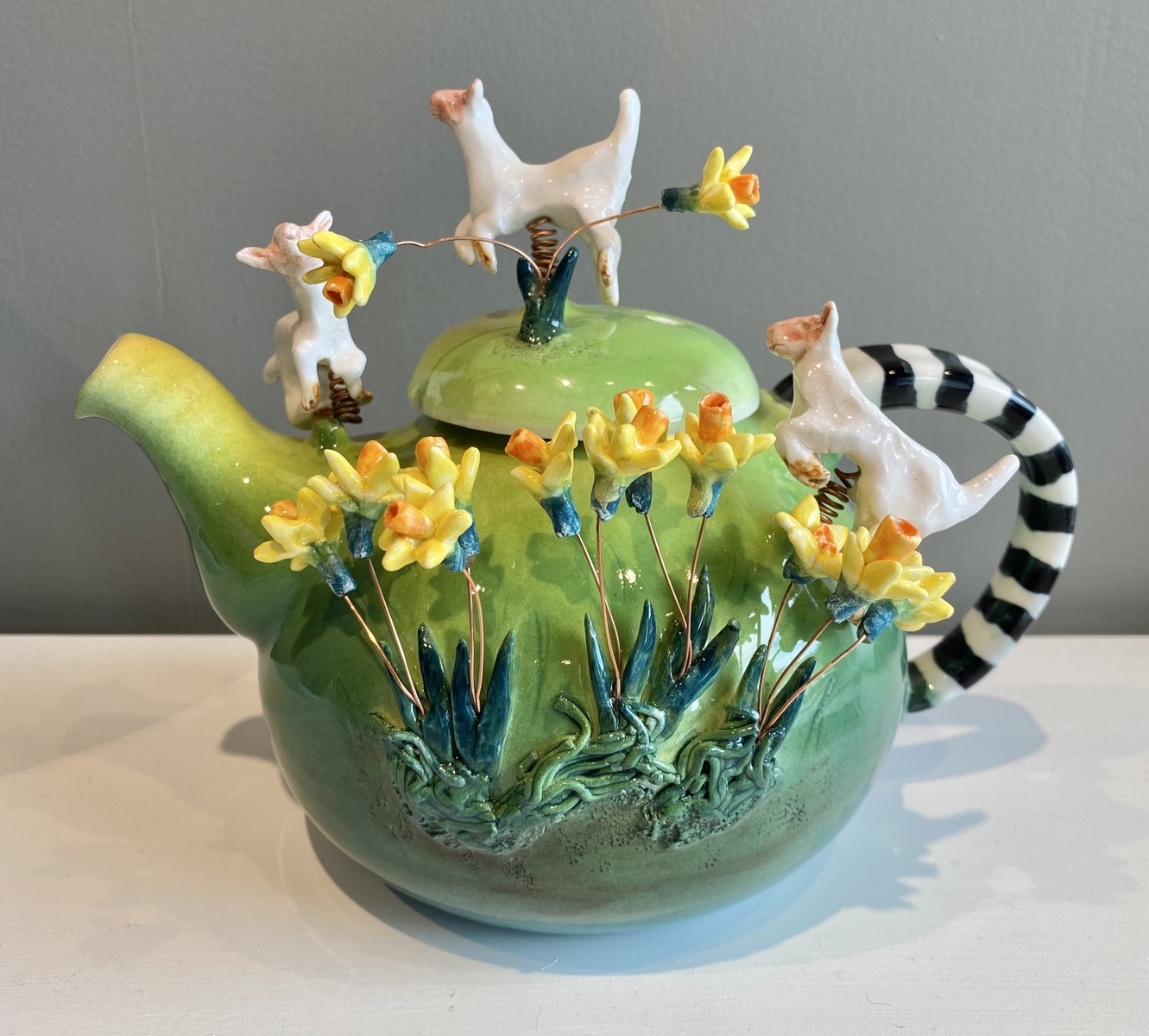 Teapot - Spring Lambs and Daffodils