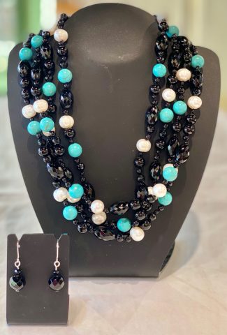 Turquoise, Onyx and freshwater pearl necklace (includes earrings) 25760