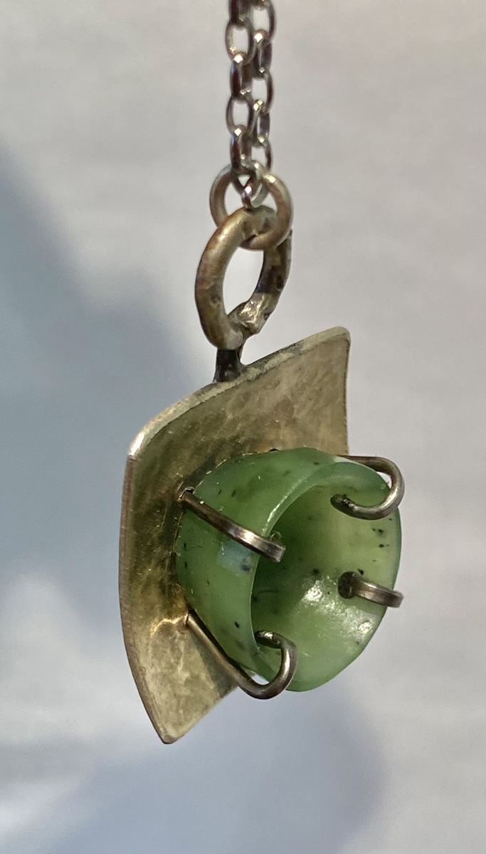 NA 135 - Pounamu, pure silver and titanium - pendant