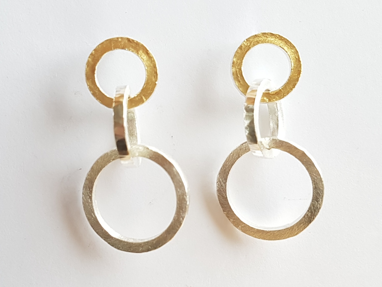 Interlaced 3 loop earrings
