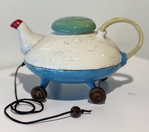 Teapot on Wheels