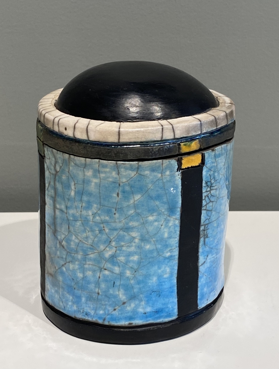 Domed canister