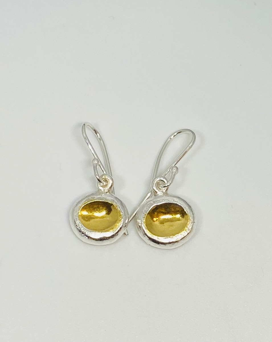 Fine silver and Stg. Silver and fine gold concave oval earrings