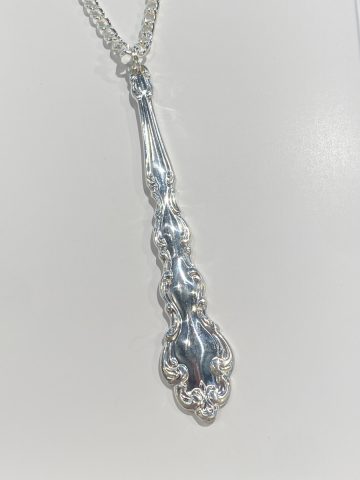 Cutlery handle pendant
